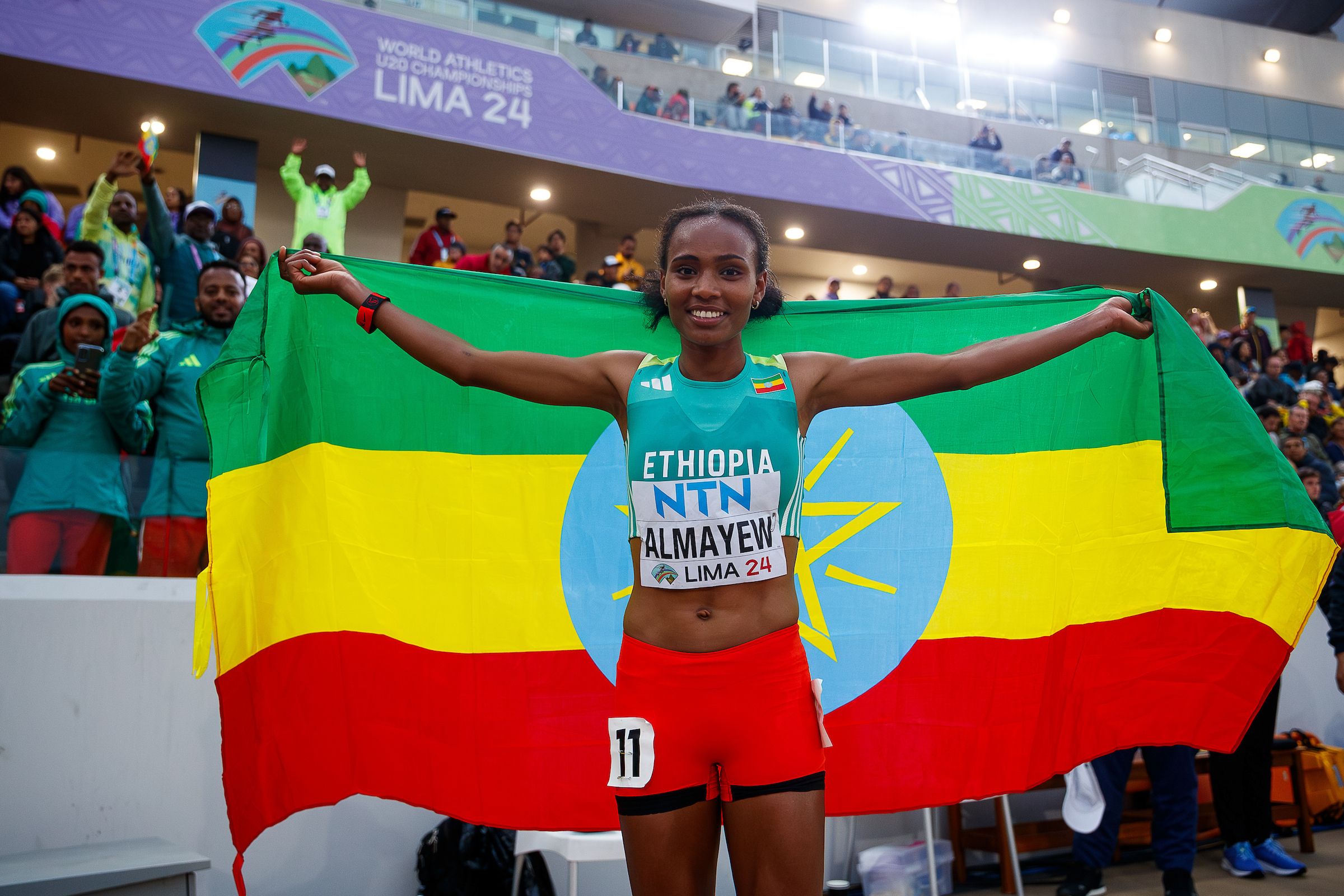 Sembo Almayew celebrates her world U20 title in Lima