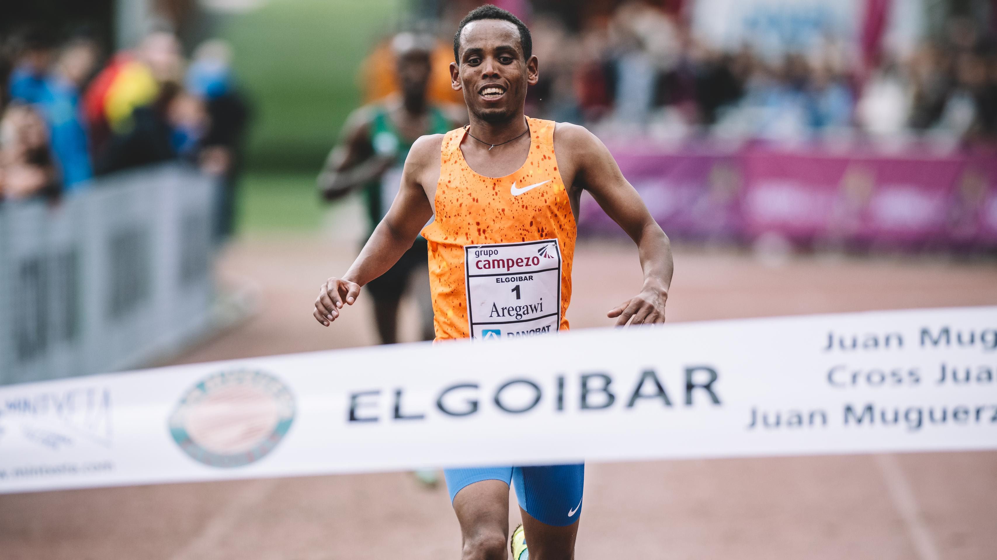 Berihu Aregawi on his way to Cross Internacional Juan Muguerza victory