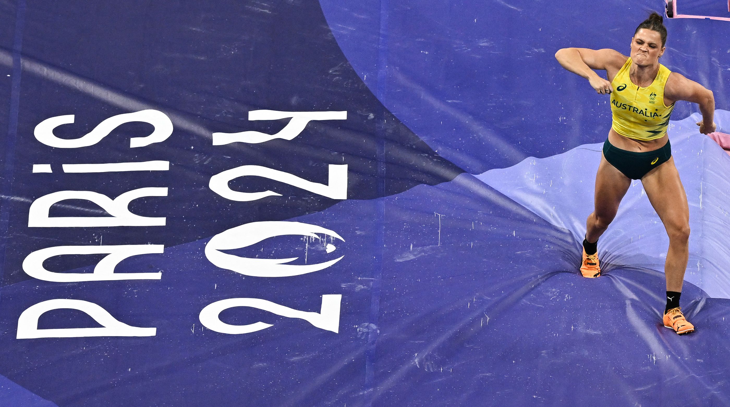 Nina Kennedy celebrates her Olympic title win in Paris