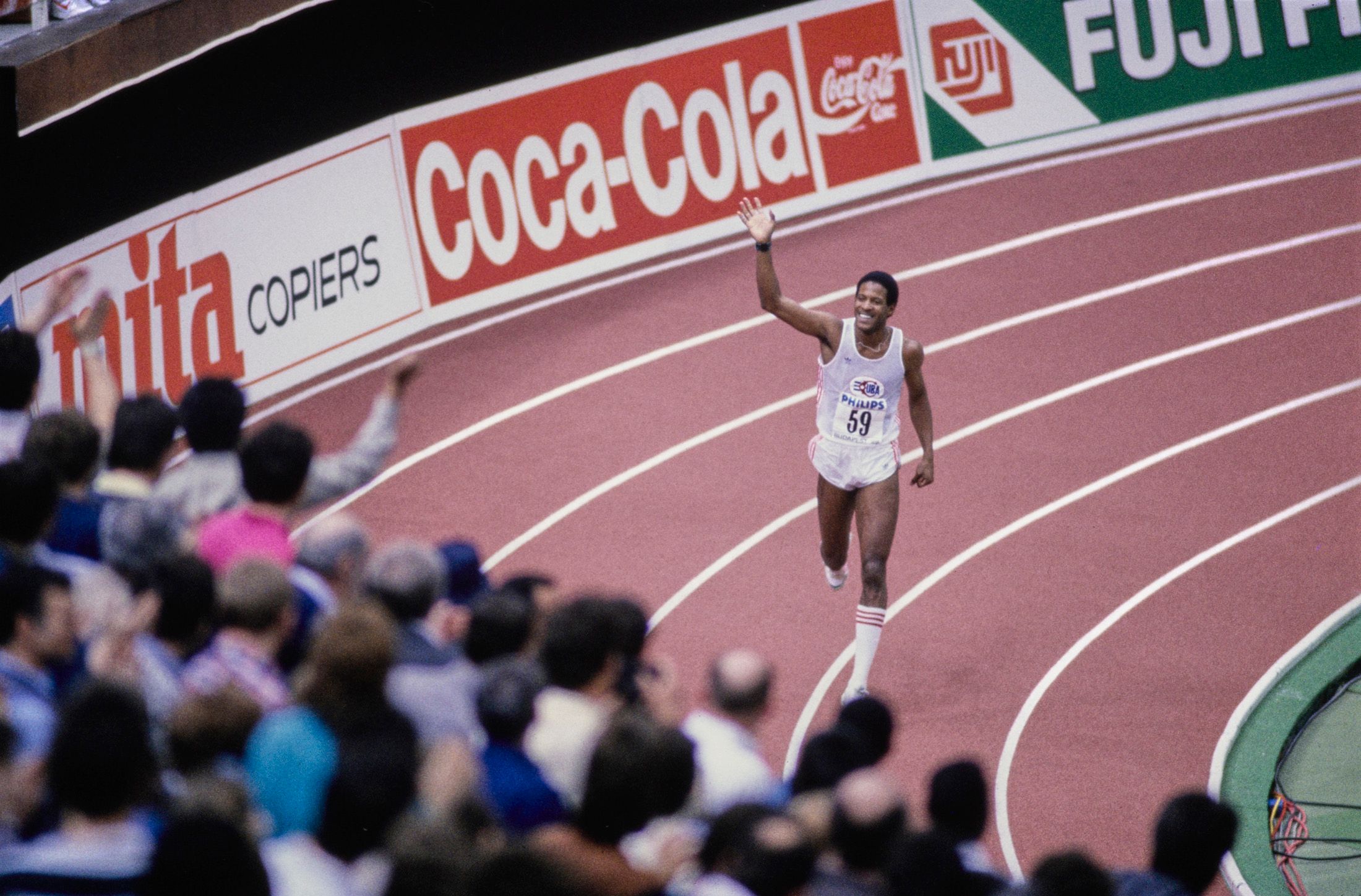 Javier Sotomayor gana el título de Indoor World World de 1989