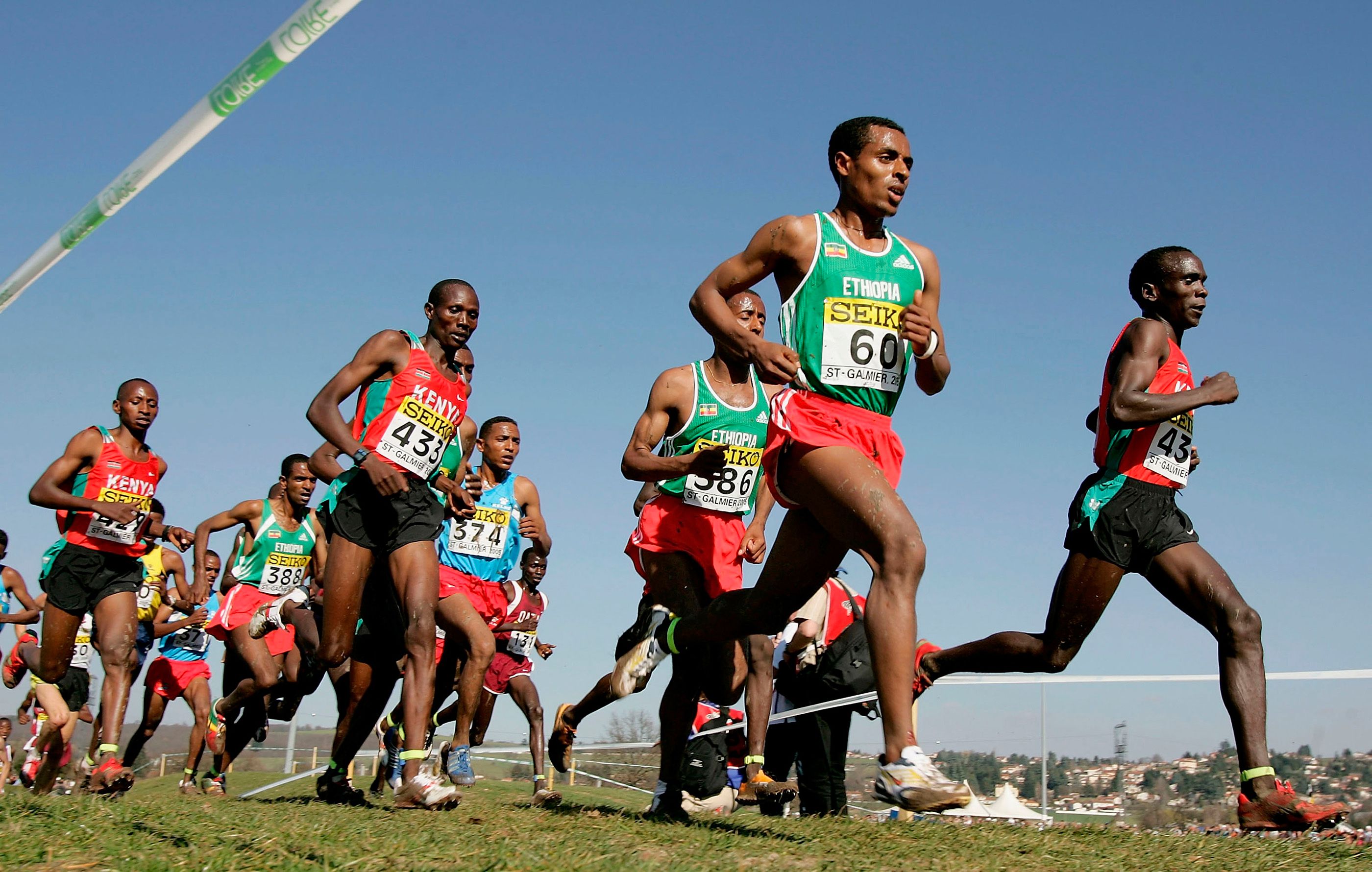 Kenenisa Bekele on his way to long course victory in Saint-Galmier