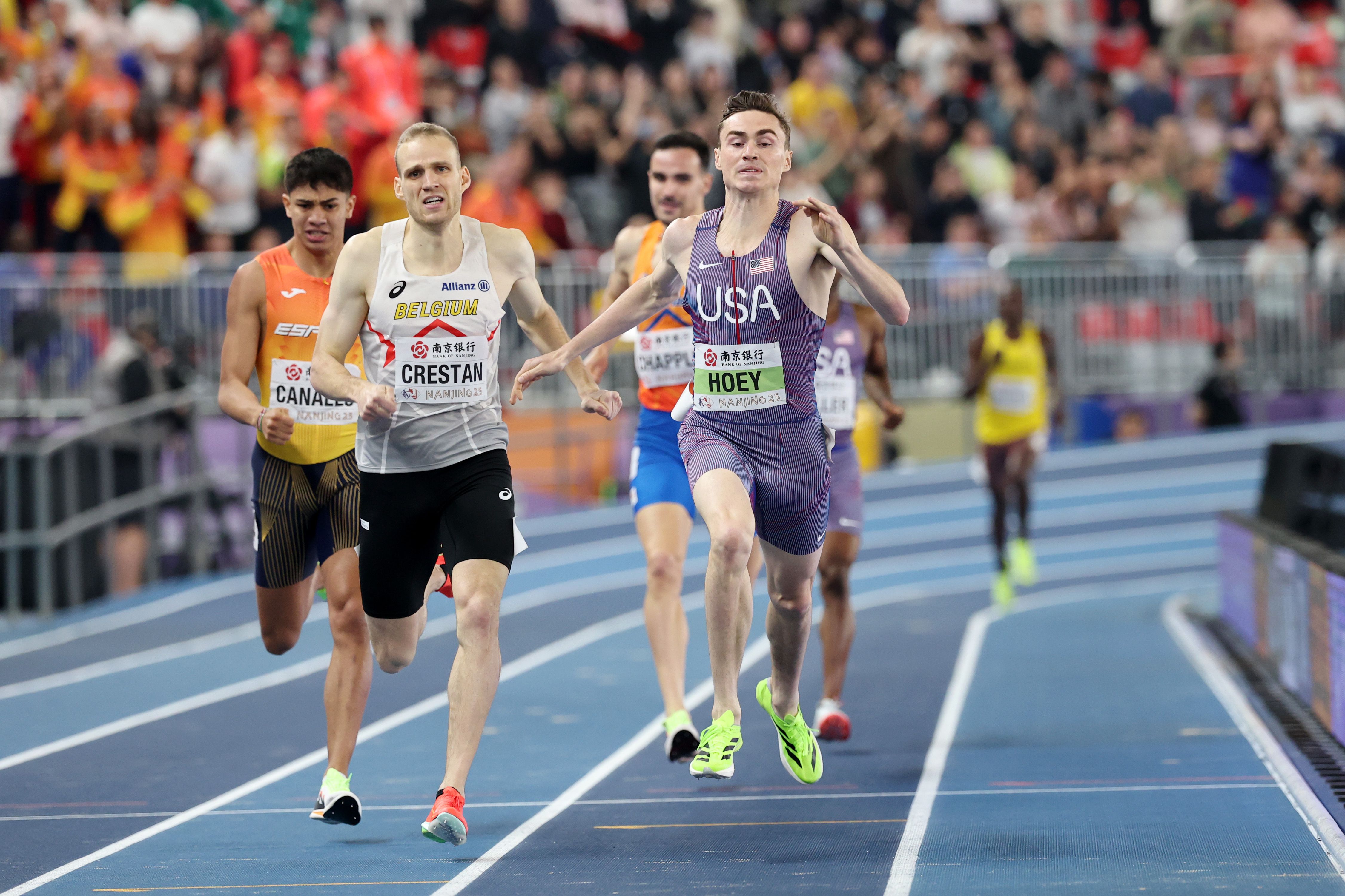 Josh Hoey wins the 800m at the World Athletics Indoor Championships Nanjing 25