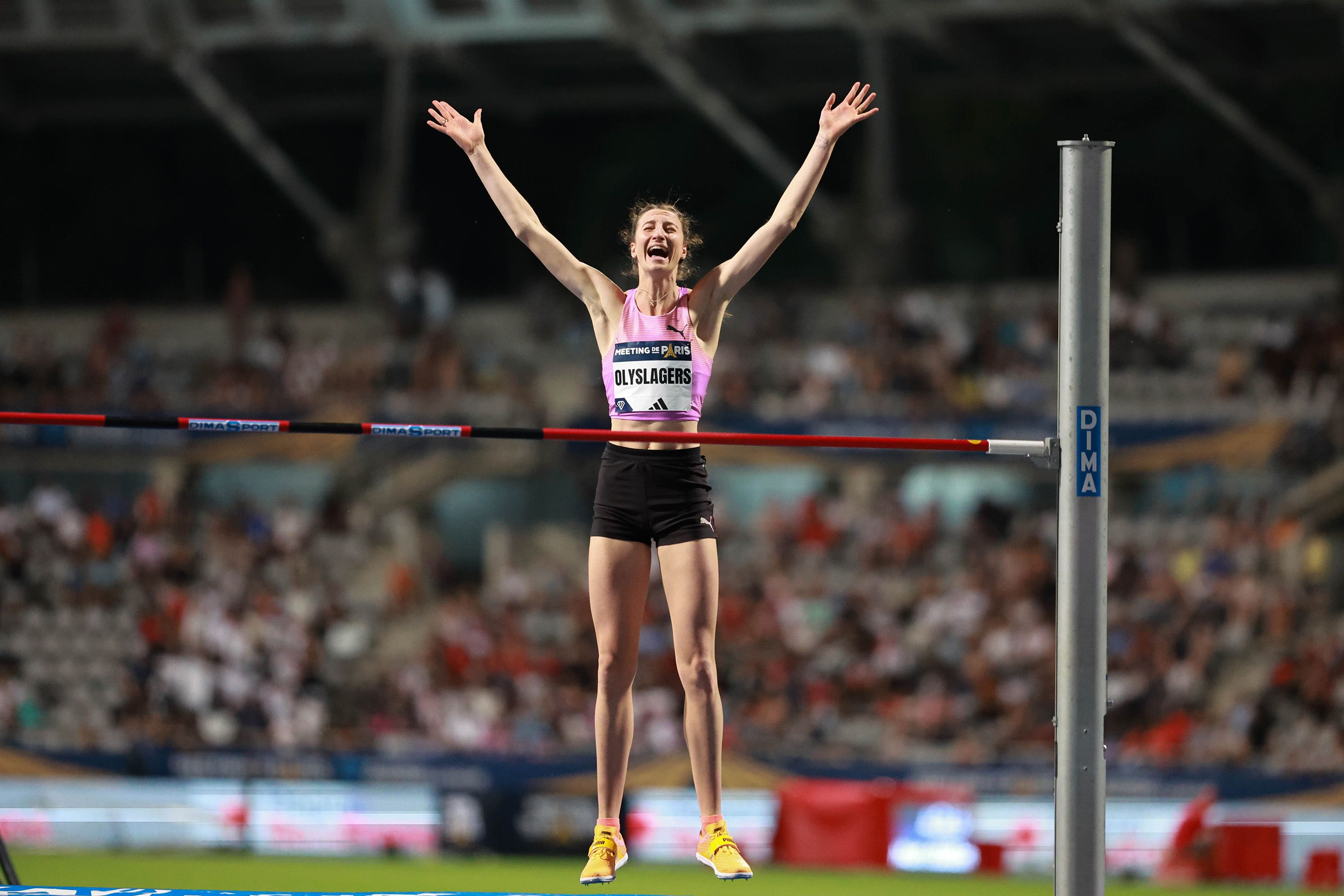 Nicola Olyslagers celebrates her high jump performance in Paris