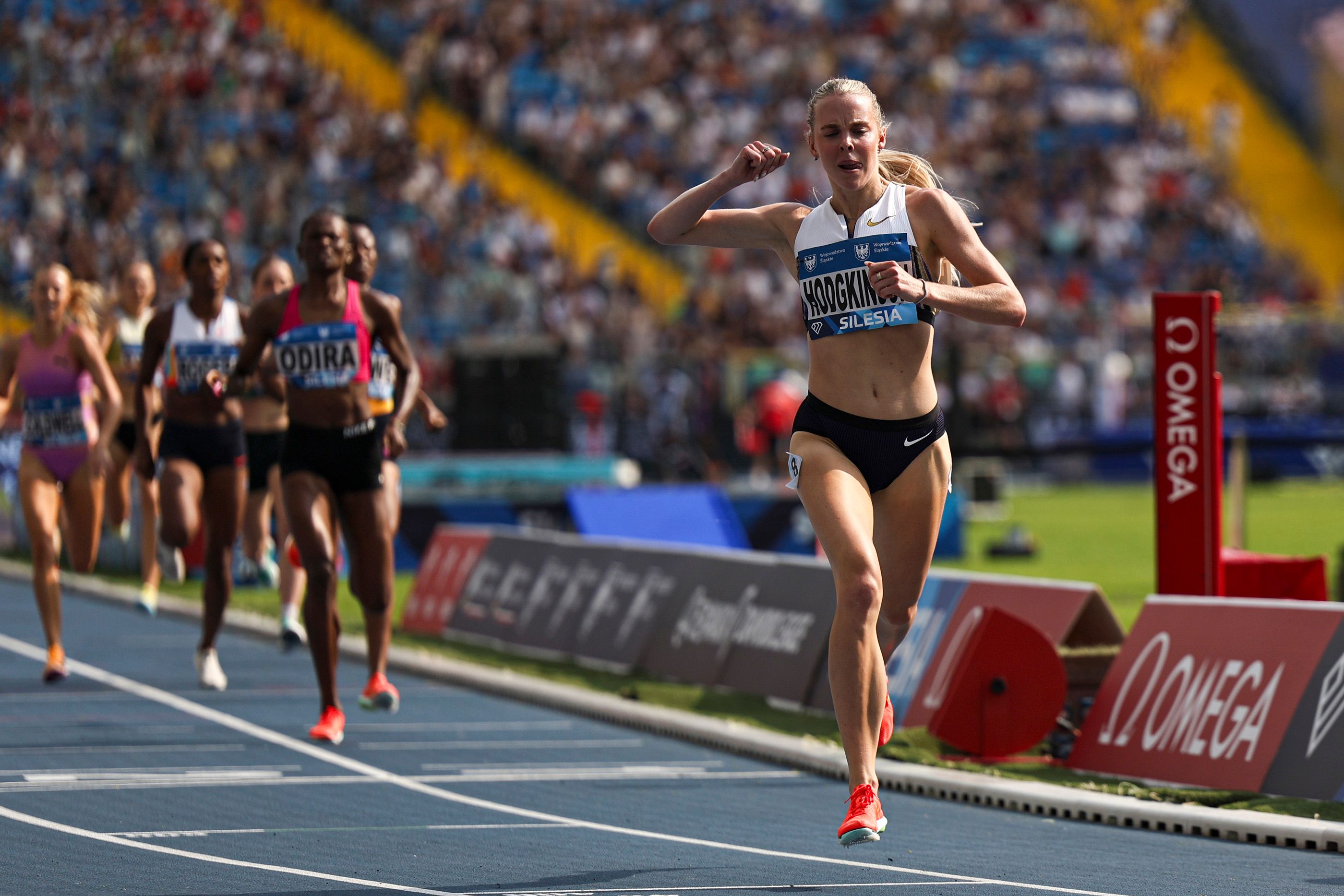 Keely Hodgkinson wins the 800m on her comeback in Silesia