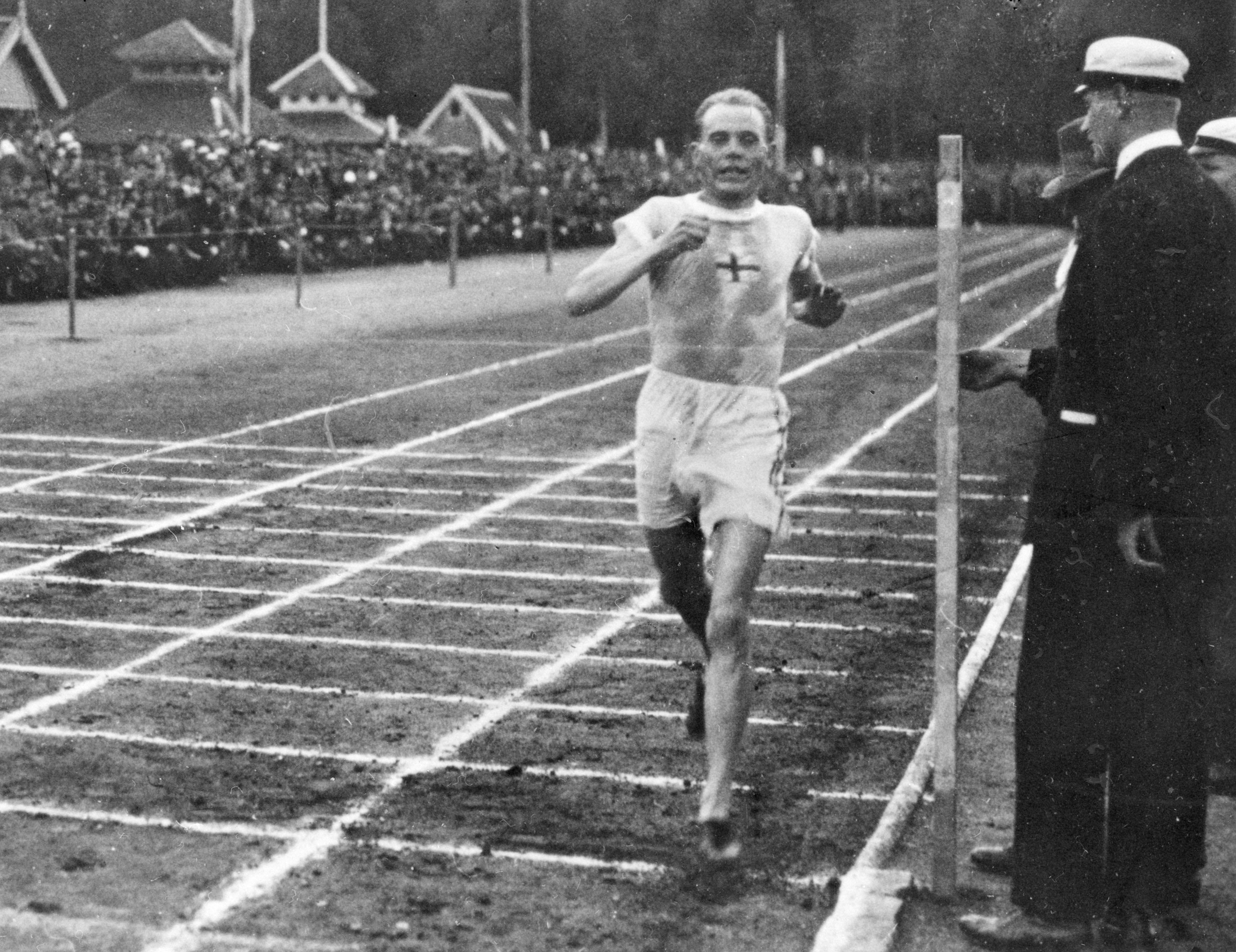 Paavo Nurmi in action in the 1925 Finnkampen