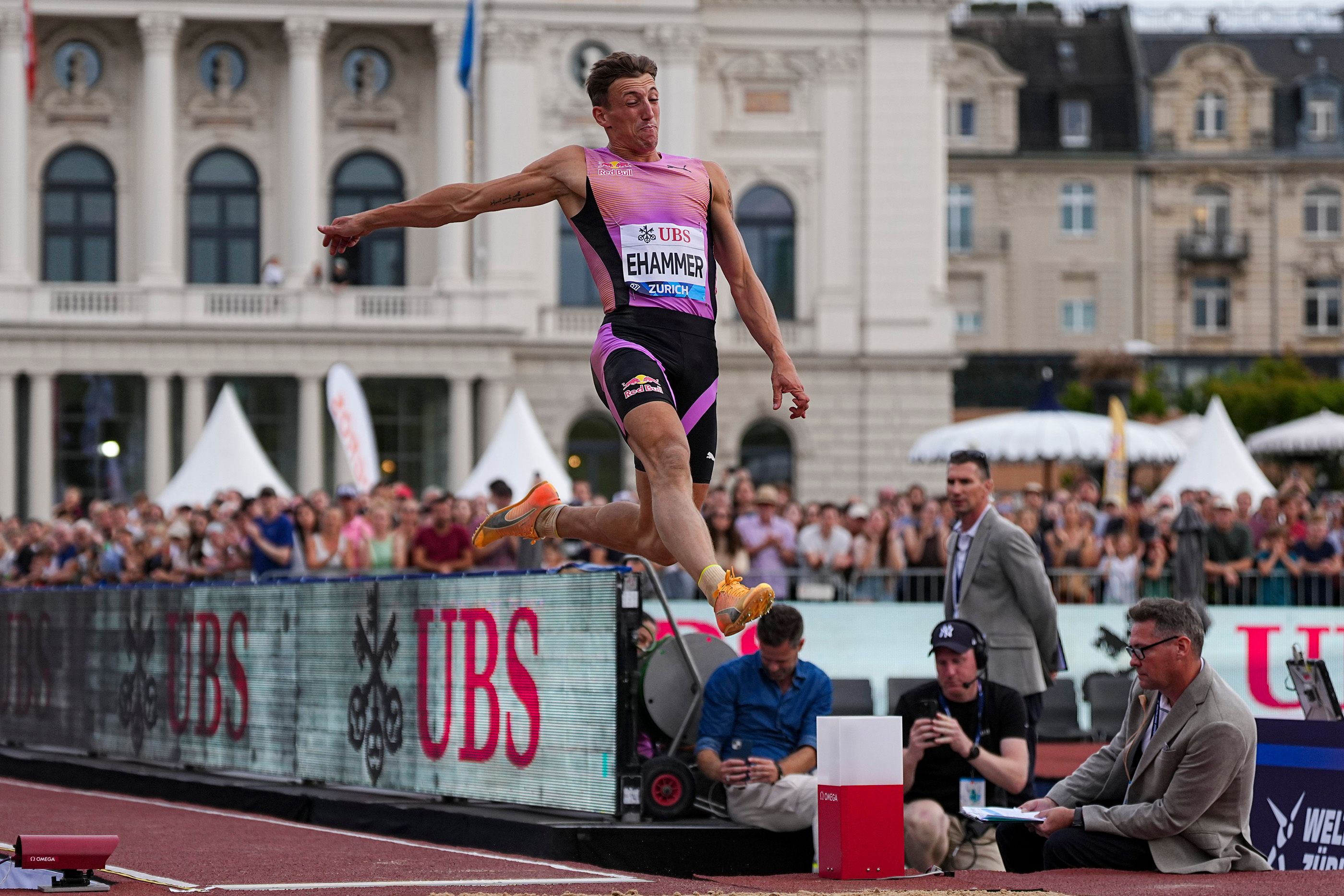 Simon Ehammer in action in Zurich