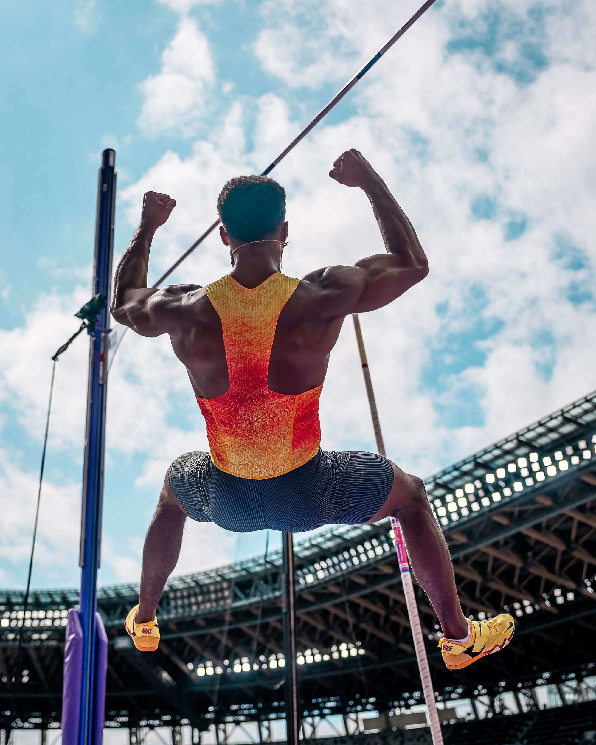 Photo of the Year exhibition - Clearing the bar in style