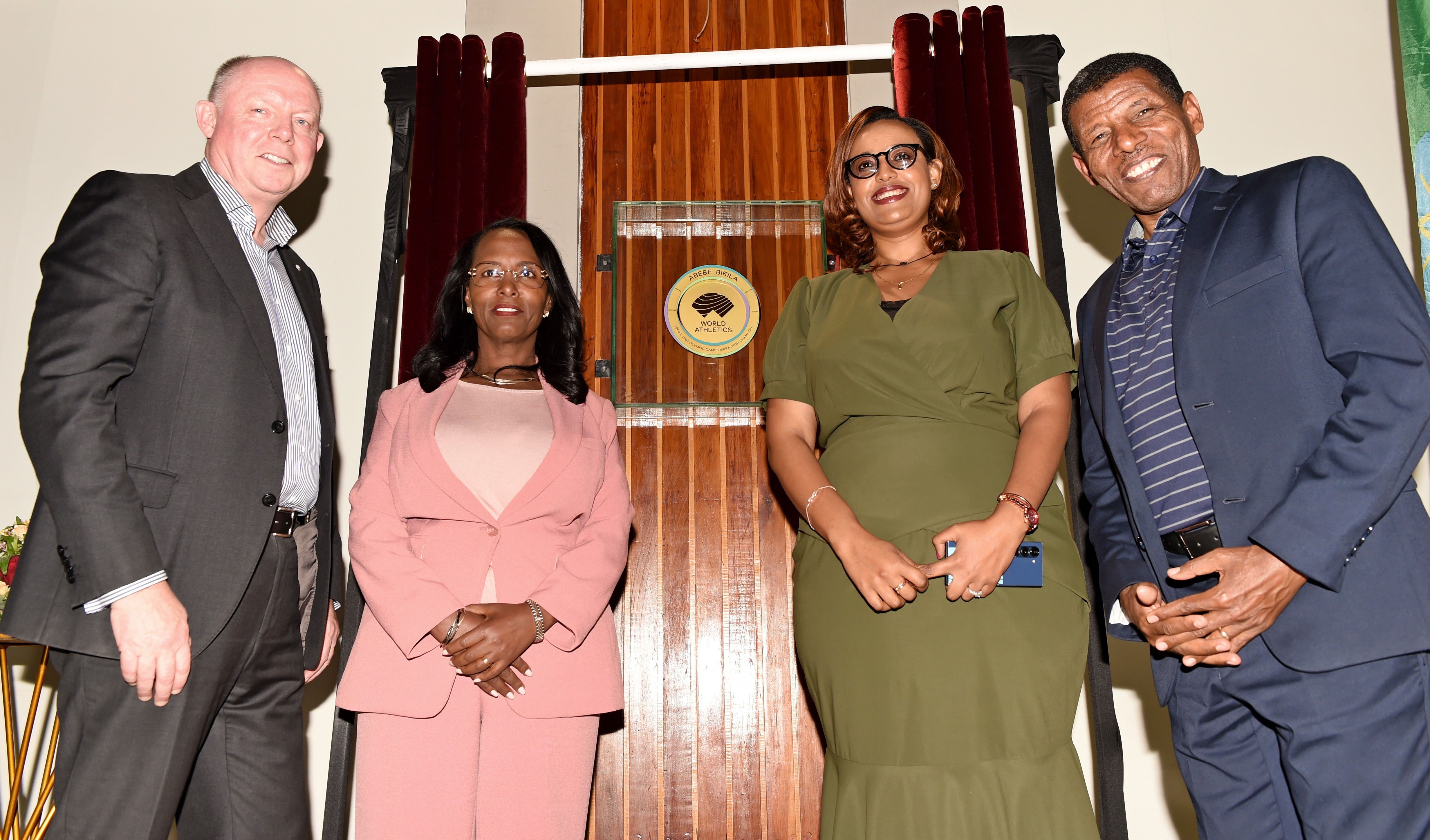 Chris Turner, Mayor Adanech Abiebie, Tourism Minister Selamawit Kassa & Haile Gebrselassie with the Abebe Bikila plaque