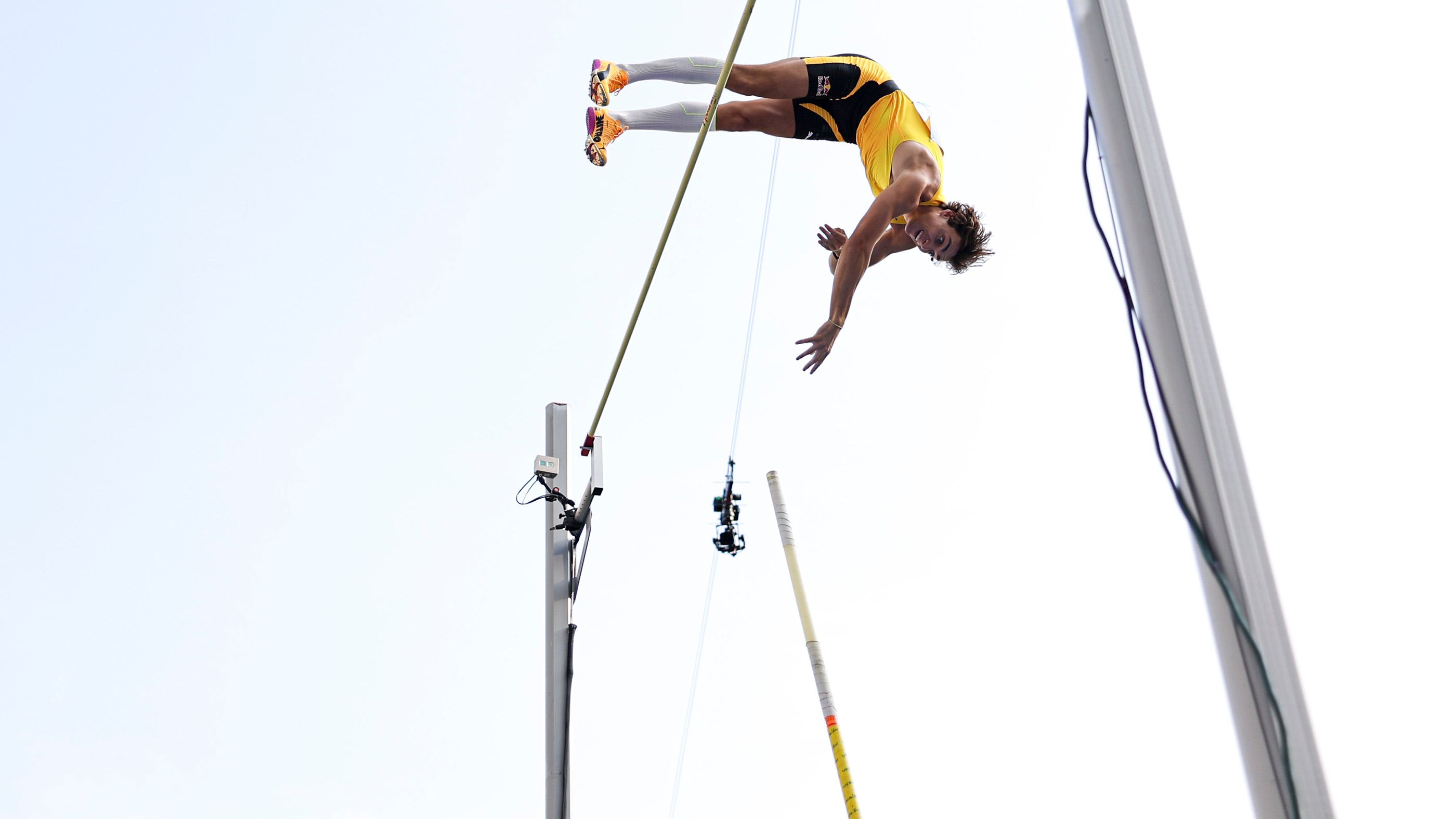 Mondo Duplantis in Diamond League action