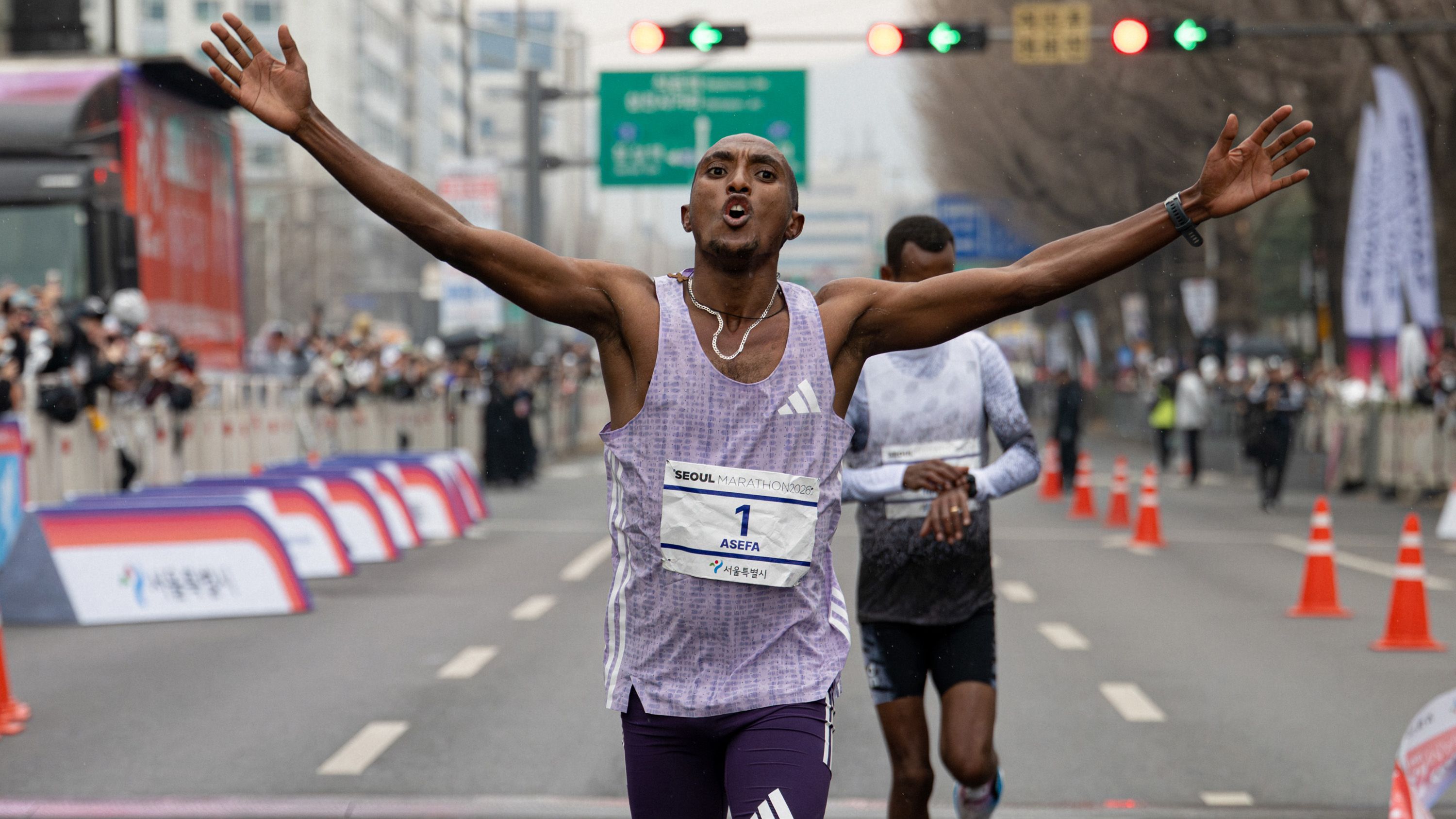 Haftu Teklu wins the Seoul Marathon