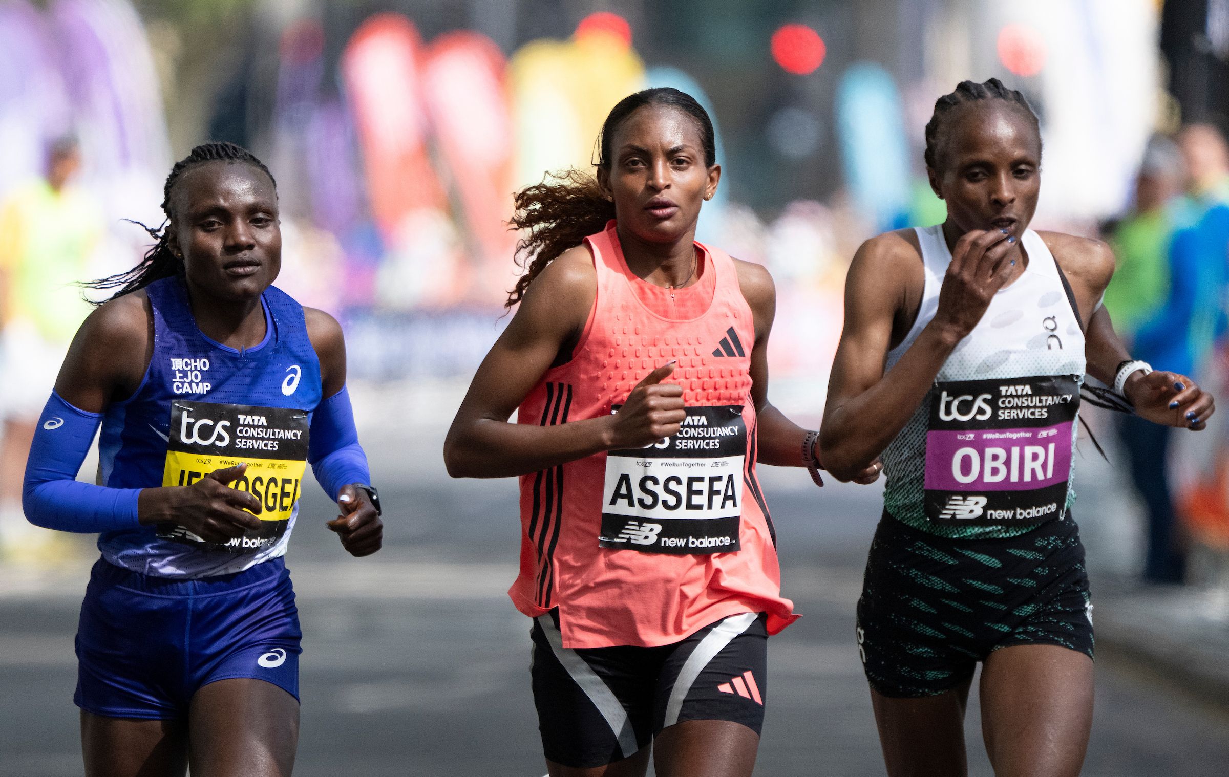 Joyciline Jepkosgei, Tigst Assefa and Hellen Obiri at the London Marathon