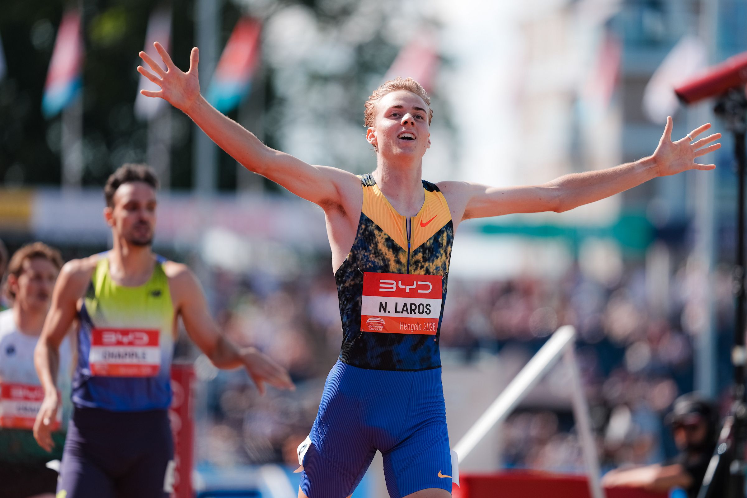Niels Laros celebrates his 800m win at the FBK Games