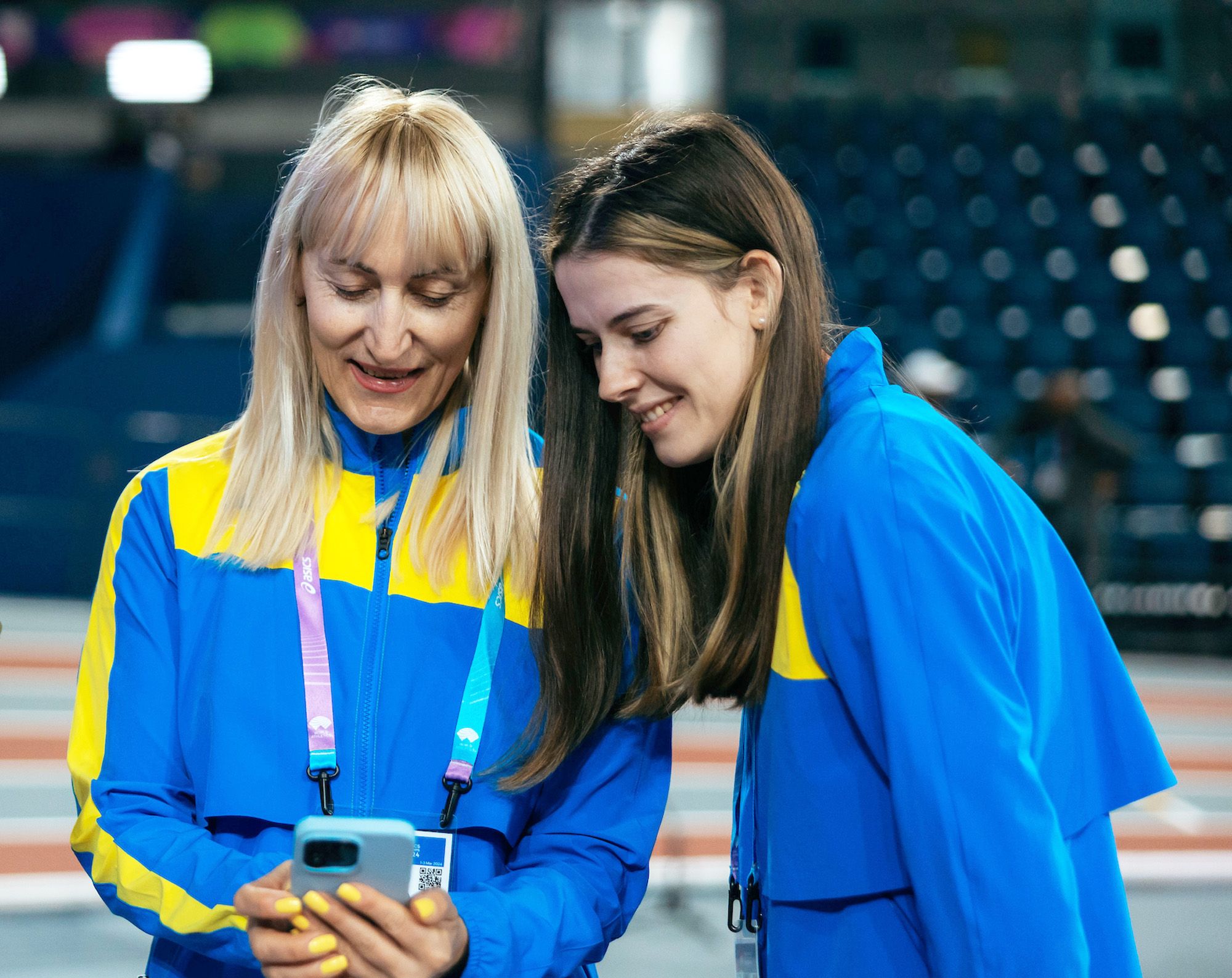 Yaroslava Mahuchikh with her coach Tetiana Stepanova