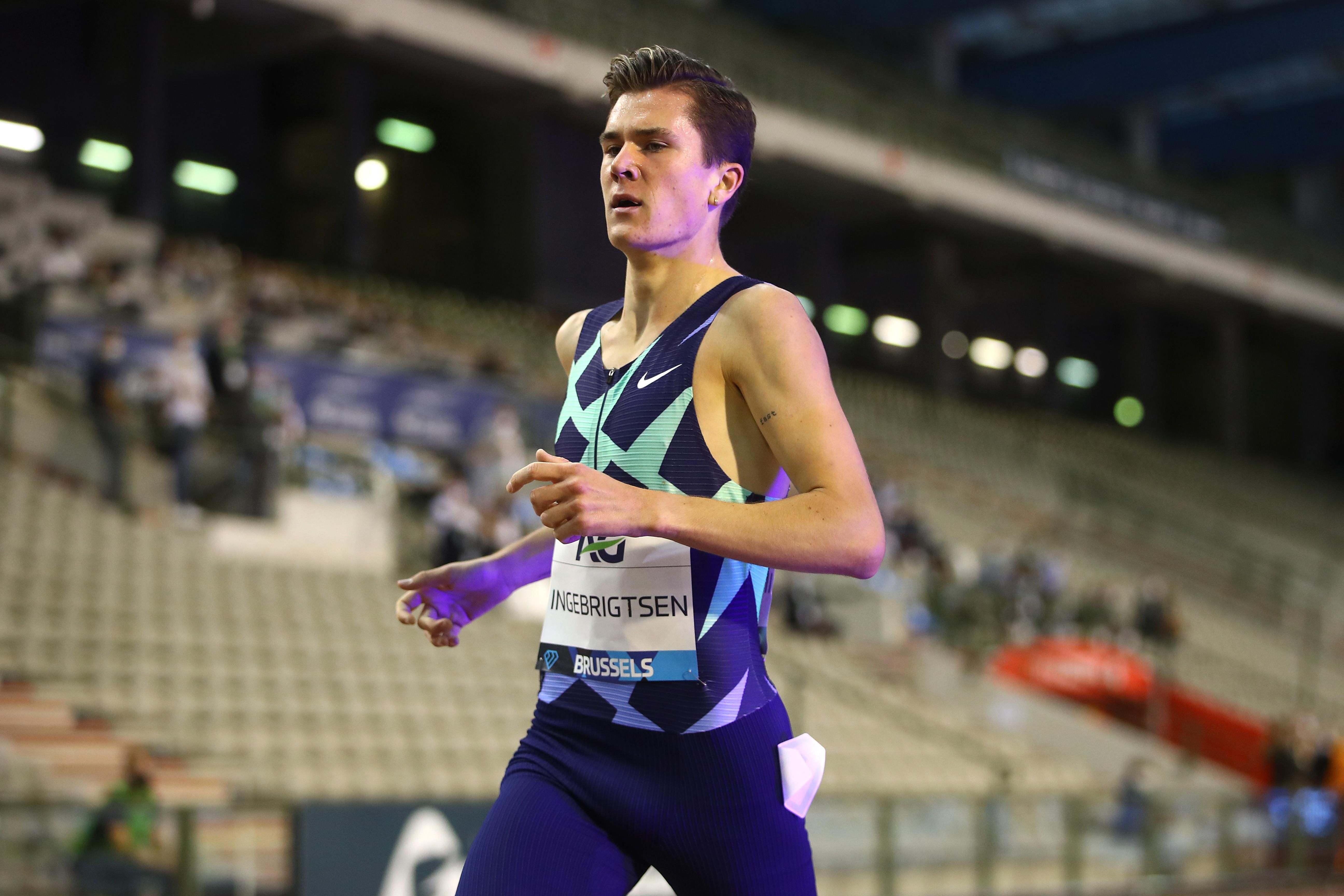 Jakob Ingebrigtsen wins the 1500m at the Diamond League meeting in Brussels
