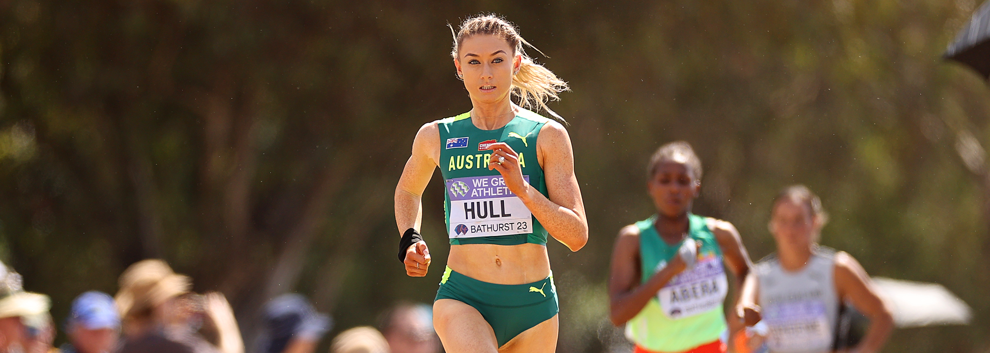 It took a 2km ”hot lap” at Bathurst for perennial 1500m finalist Jessica Hull to finally win a medal at a major championships when she was part of the Australian relay team that won bronze at the World Cross Country titles.