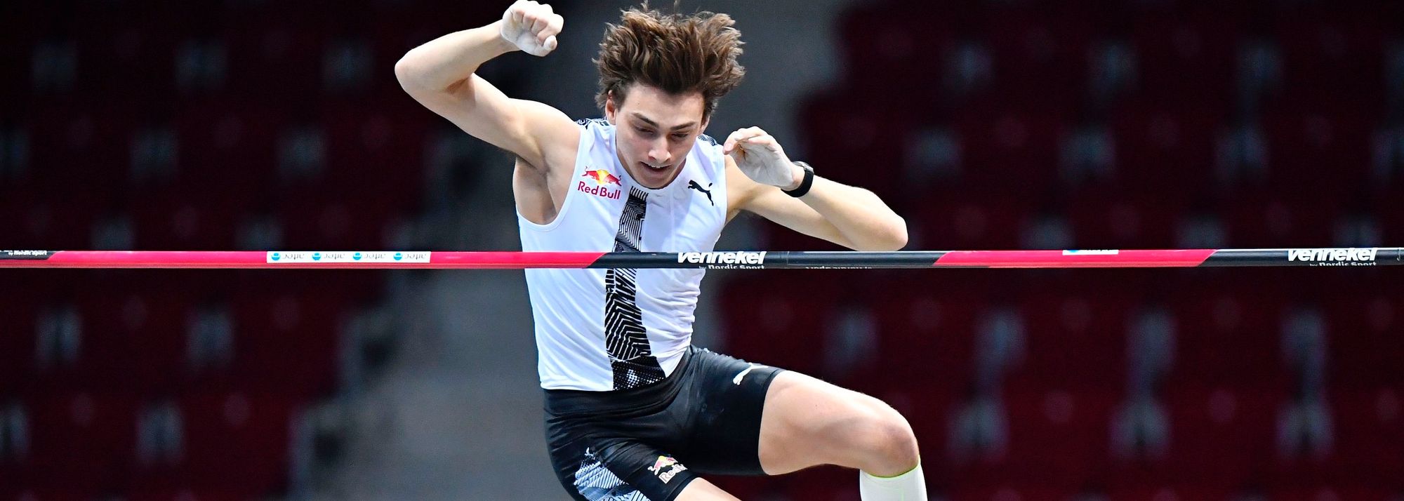 A world lead and meeting record in the 2020 World Athlete of the Year's 2021 debut.