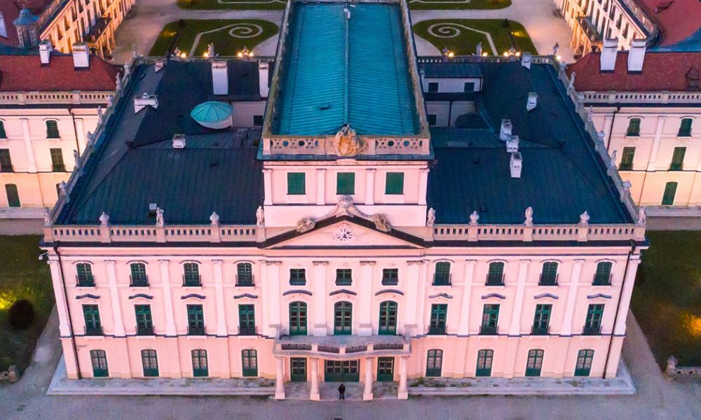 /competitions/world-athletics-championships/world-athletics-championships-budapest-2023-7138987/news/news/world-heritage-adventures-the-hungarian-versailles-ancient-tombs-millennia-of-history