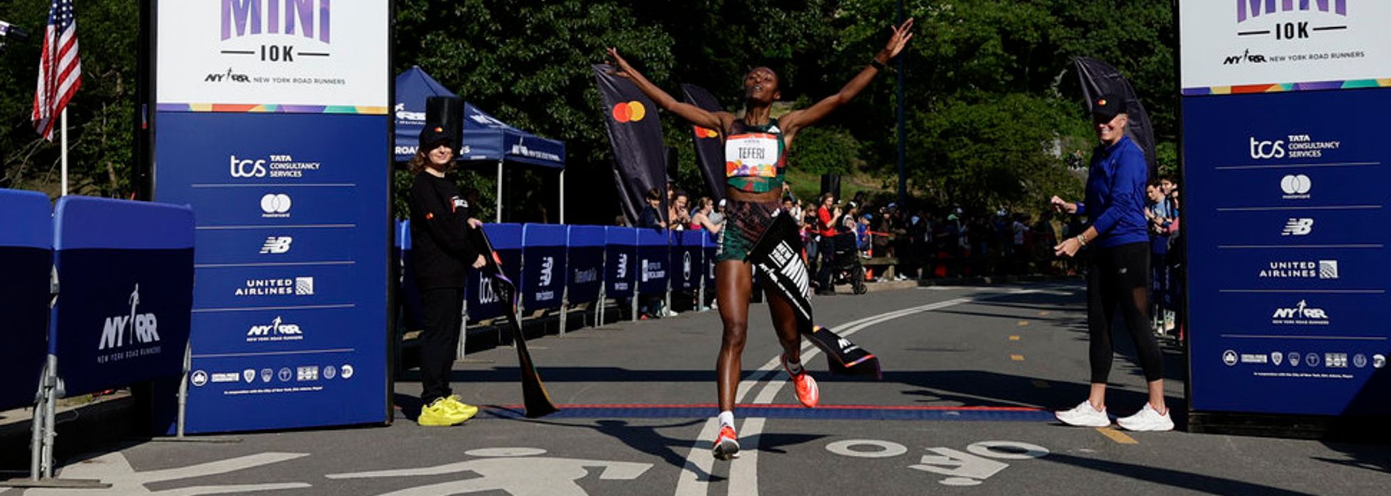 Teferi runs 30:12 race record to win New York Mini 10K | REPORT | World ...