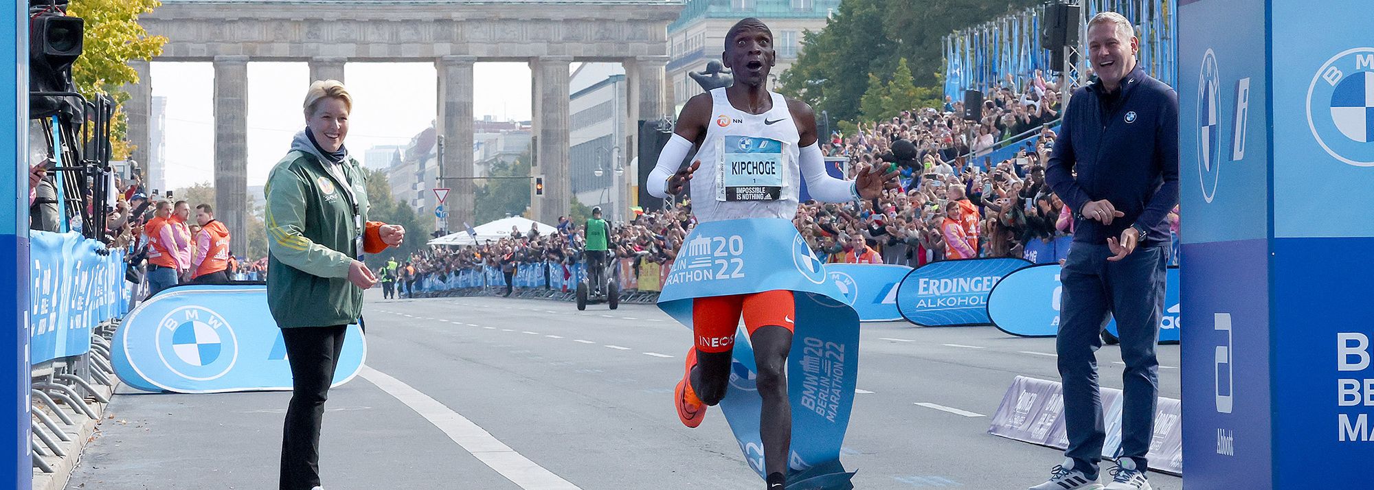 Eliud Kipchoge and Tigst Assefa return to defend their BMW Berlin Marathon titles, with Kipchoge on the hunt for a record fifth men’s race win