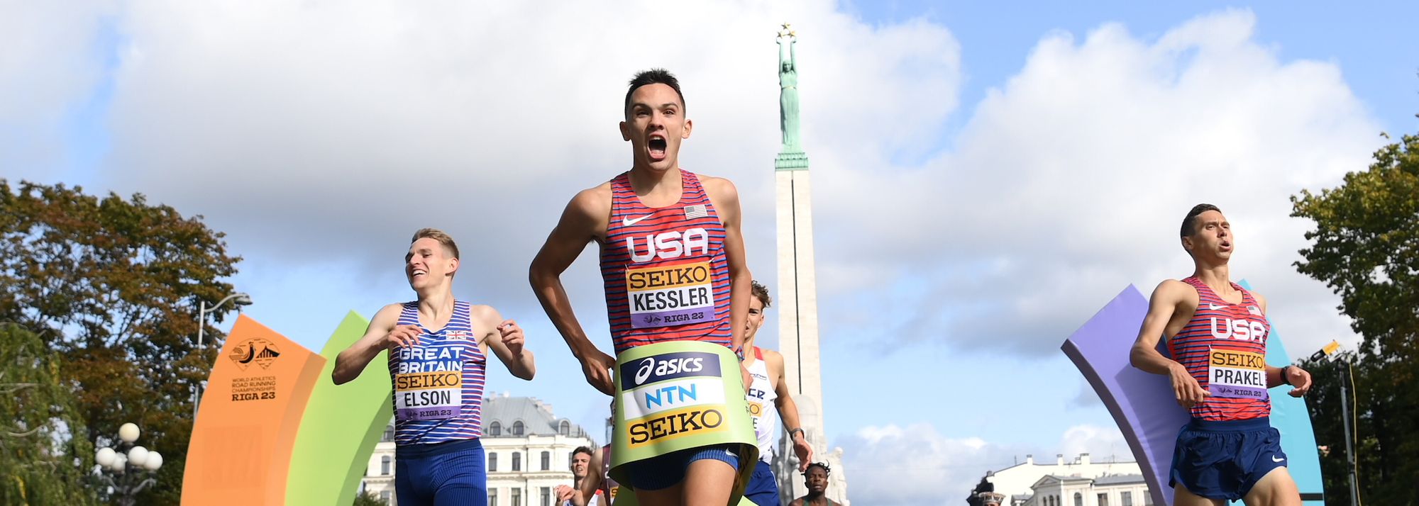 The first World Road Running Championships have concluded with two world records in the road mile.