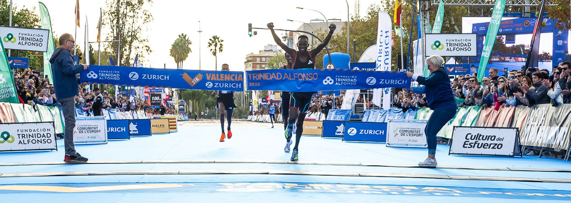 Nike hit back at Adidas in 'super shoe' war as Kelvin Kiptum shatters men's  marathon record