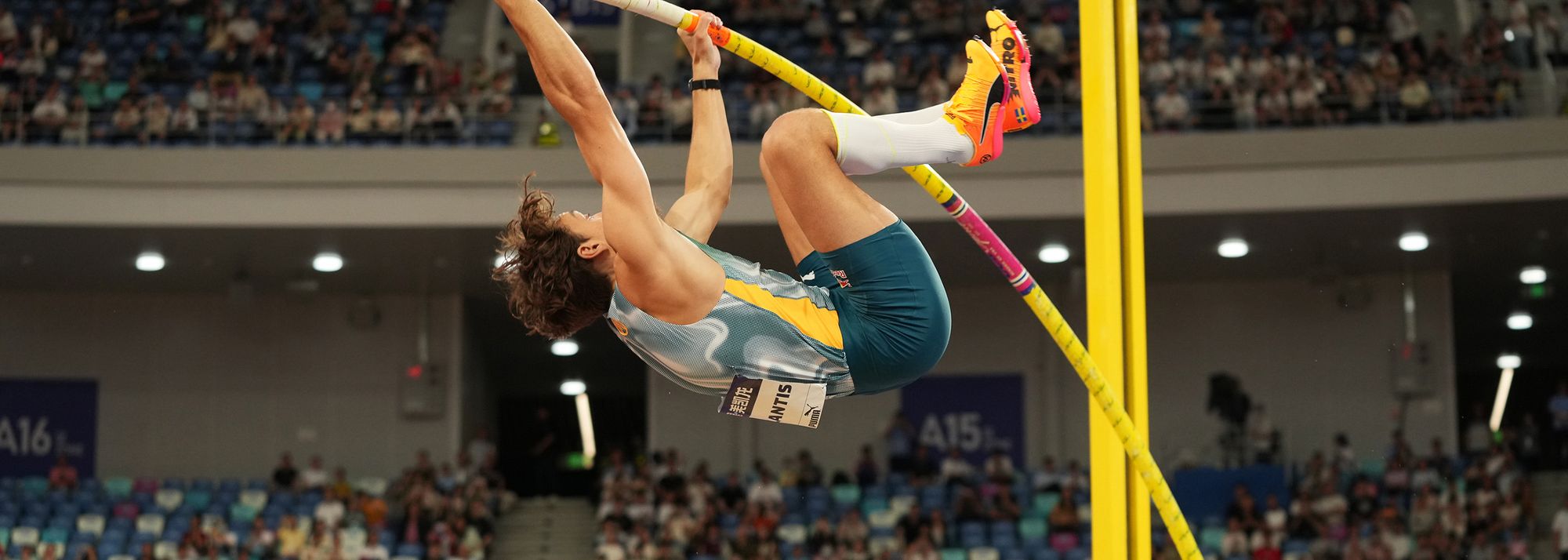 Mondo Duplantis got the 2024 Wanda Diamond League season off to a stunning start in Xiamen on Saturday (20), elevating his world pole vault record to a new high of 6.24m