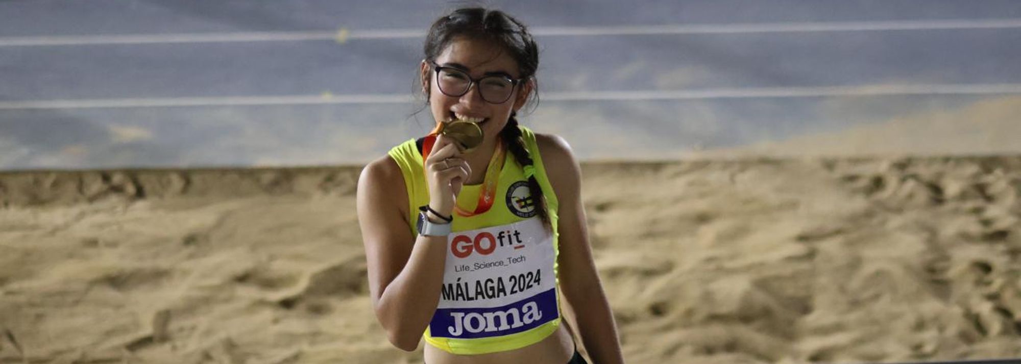 La peruana Cayetana Chirinos se consagró campeona nacional de España U18 en la prueba de 100 metros planos, con un impresionante ejercicio de velocidad que asombró a todos los presentes en el Estadio Ciudad de Málaga, en Málaga