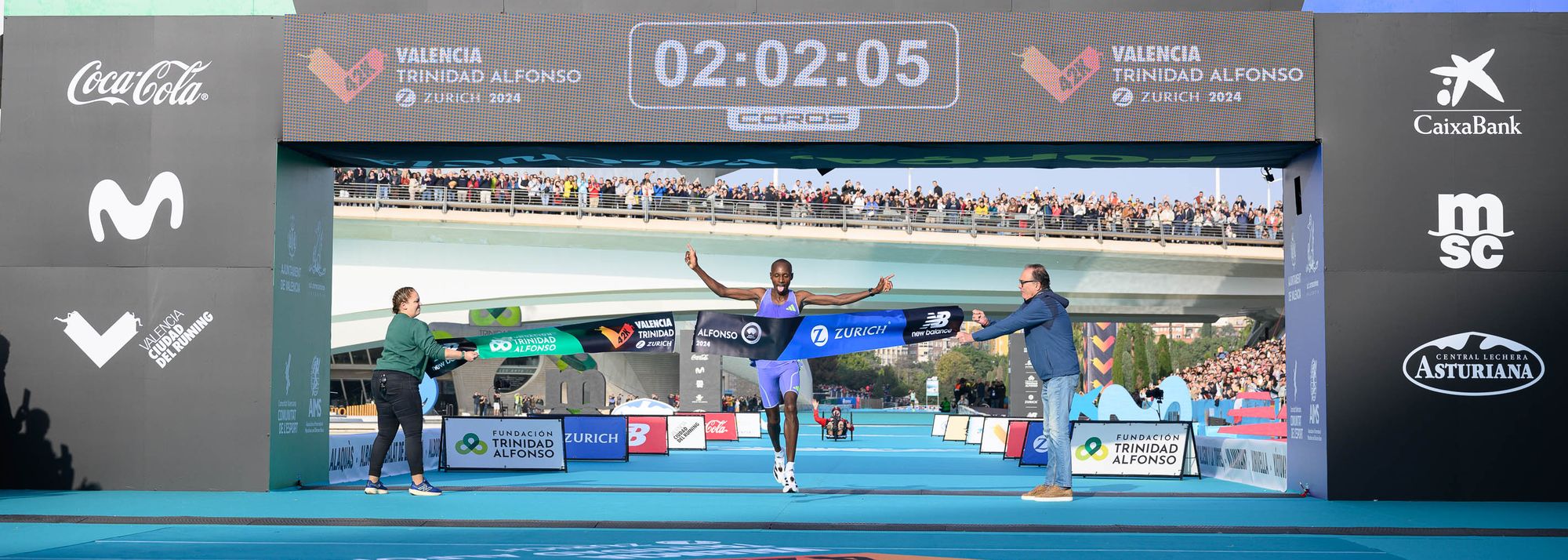 Kenya’s Sabastian Sawe set a world lead on his marathon debut, while Ethiopia’s Megertu Alemu also captured a solid victory at the Valencia Marathon Trinidad Alfonso