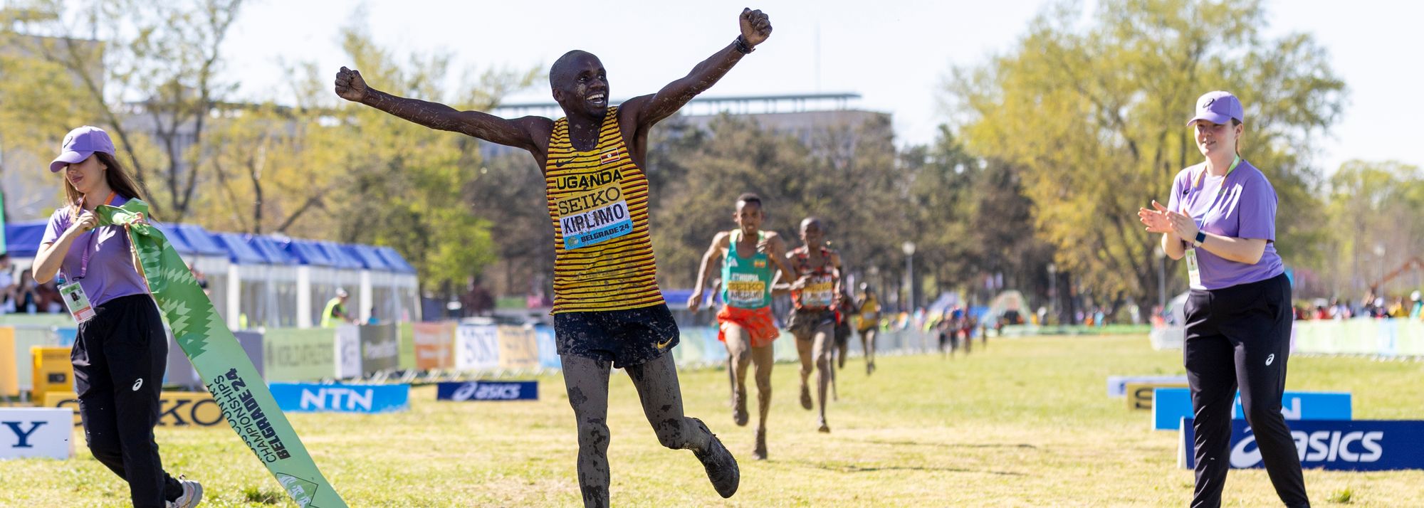 The anticipated clash in the senior men’s race could stand up as one of the most compelling distance races of the entire year