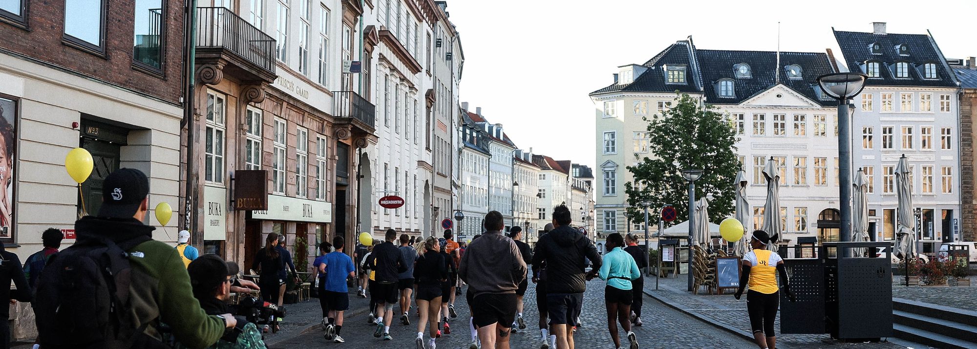 Inden Race Day kan du varme benene op, møde andre løbere og få den første smagsprøve på VM-stemningen til et af fire gratis shake out runs i København.