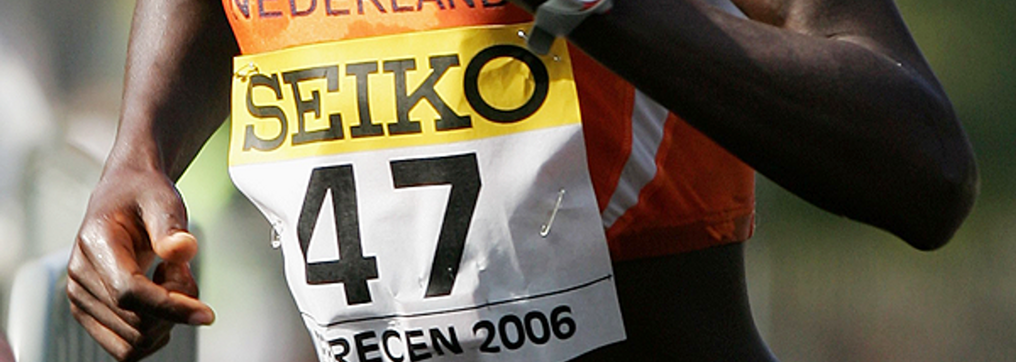 The IAAF has decided to award a world record bonus of $50,000 to Lornah Kiplagat, who broke the women’s 20km mark yesterday at the 1st IAAF World Road Running Championships in Debrecen, Hungary.