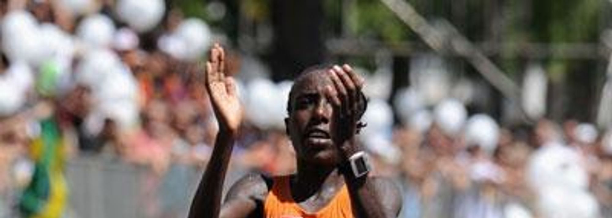 - Lornah Kiplagat producing another&nbsp;staggering performance&nbsp; in perfect conditions retained her global road running title for the second time at today's IAAF / CAIXA World Half Marathon Championships with a runaway victory on a course that stretched along the coastline of this wonderful city.</P>