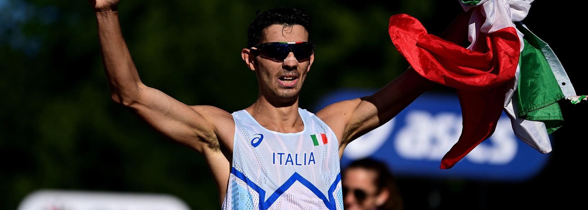 Massimo Stano broke the short-lived world 35km race walk record at the European Race Walking Team Championships - part of the World Athletics Race Walking Tour - in Podebrady on Sunday (18) by a massive 57 seconds.