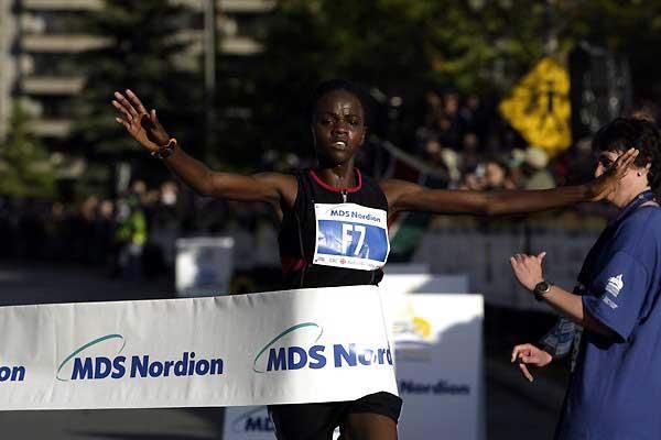 Momanyi s 10km win dominates results on Marathon weekend in Ottawa