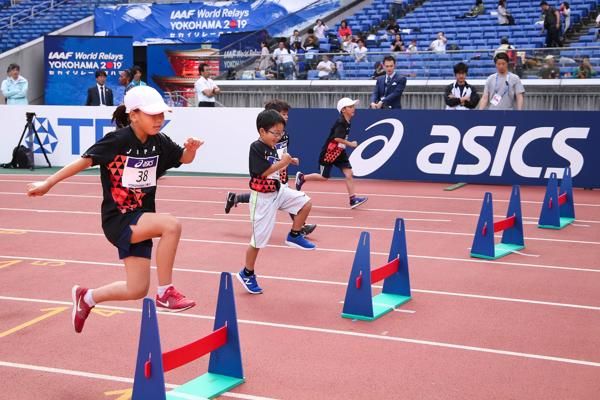 Schoolchildren sample relays and a decathlon in | News | Yokohama (International) 2019 | World Athletics Relay