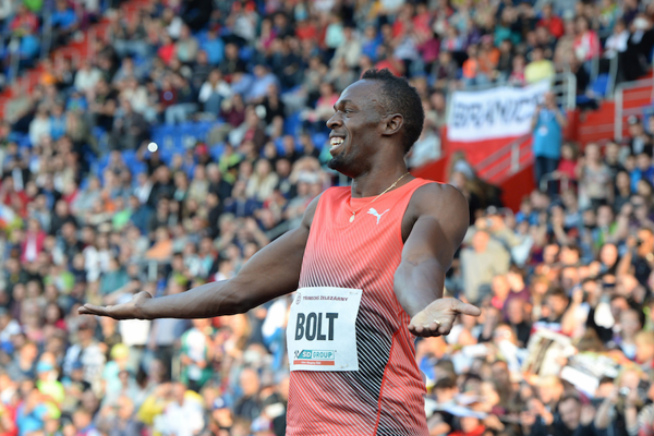 Usain bolt gold on sale spikes