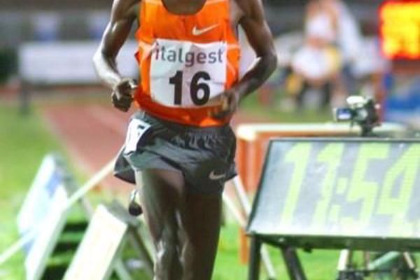 Kipchoge chases historic time in Carlsbad | World Athletics