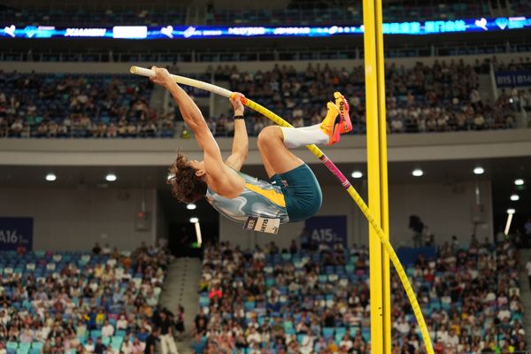 Mondo Duplantis sets a new world record in Xiamen, signaling strength in Olympic title defense”.