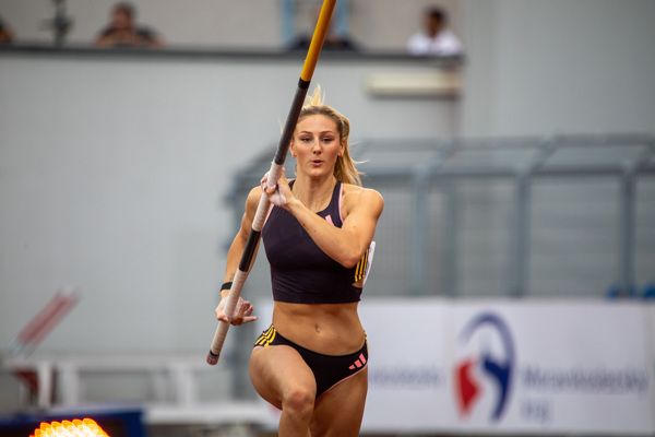 REPORT: Caudery sets new world pole vault lead at 4.92m in Toulouse