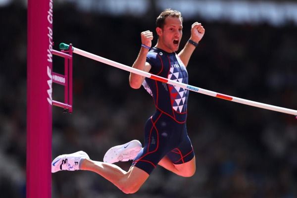 Report: men's pole vault qualification – IAAF World Championships ...