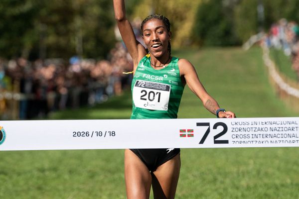 Cross de Amorebieta: Amebaw (28:41) y Ntakarutimana (25:18) ganaron con amplia ventaja