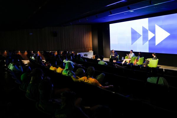 Athletes Connect: the power of image and media