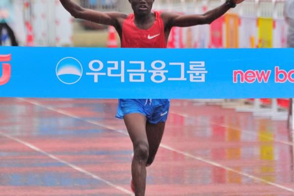 Kwambai beats the rain and chill in Seoul - World Athletics