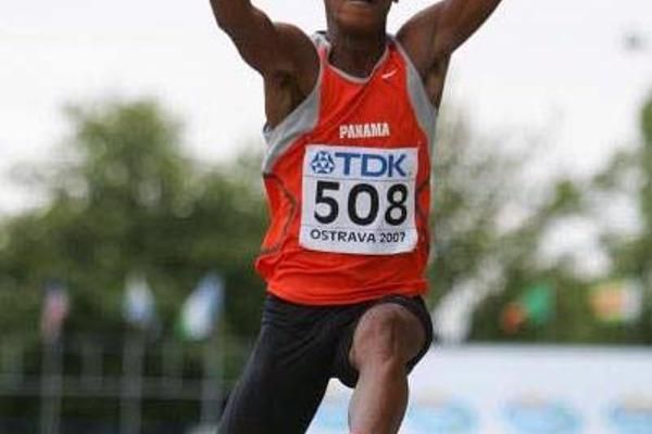 Jhamal Bowen, under the influence of Saladino NEWS World Athletics