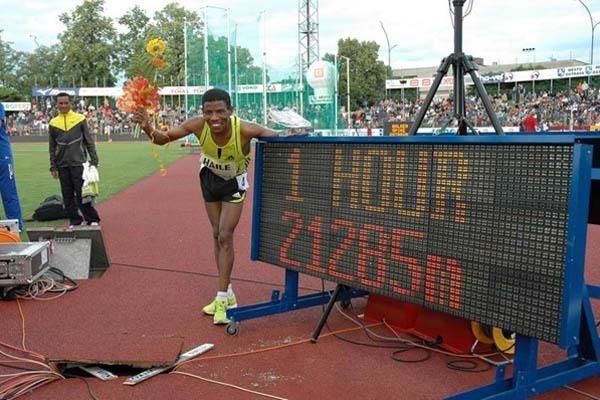 Gebrselassie's legend grows with One Hour Run World record