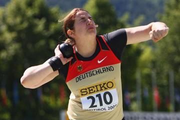 kugelstoerin-urbaniak-gewinnt-gold-in-brixen