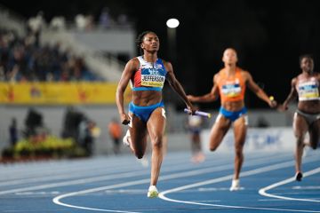 bahamas-24-report-4x100m-final