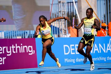 gaborone-26-report-4x100m-heats