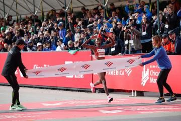 chicago-marathon-2019-world-record-brigid-kos