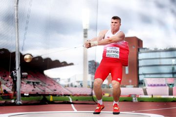 wu20-oregon-26-preview-throws